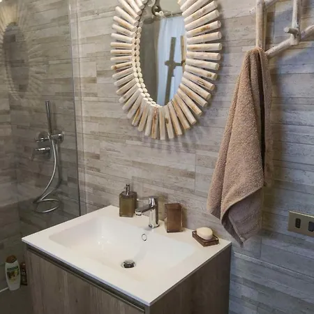 Nonna Angela Πανσιόν *